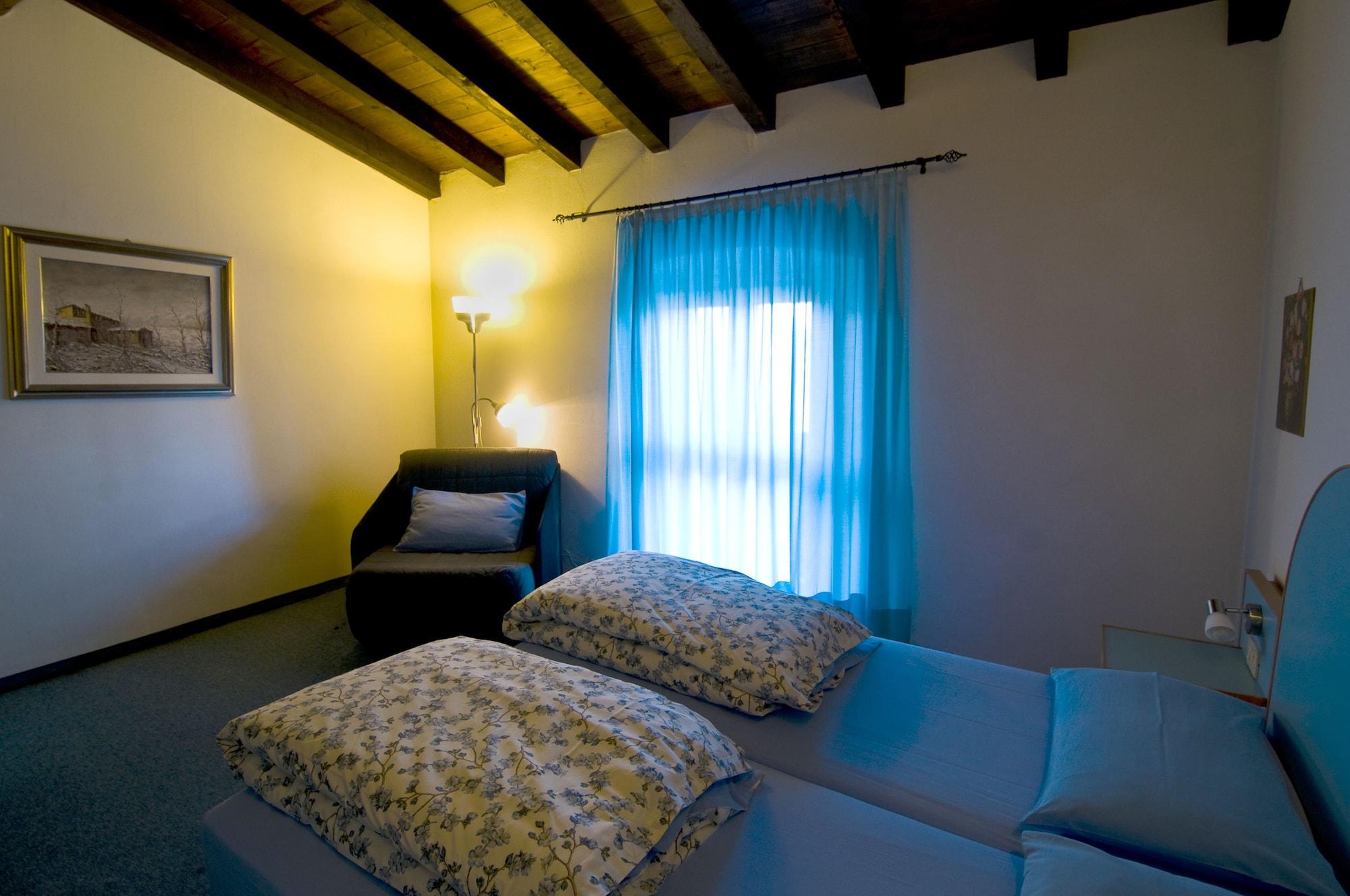 Hotel San Filis Сан-Феличе-дель-Бенако Экстерьер фото