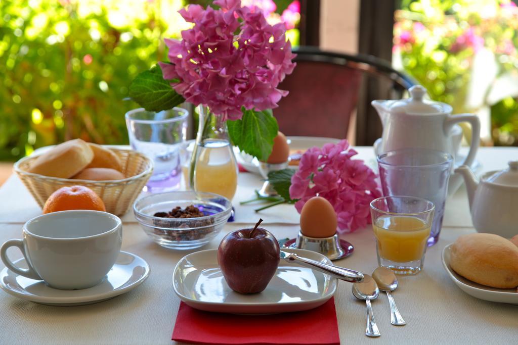 Hotel San Filis Сан-Феличе-дель-Бенако Экстерьер фото