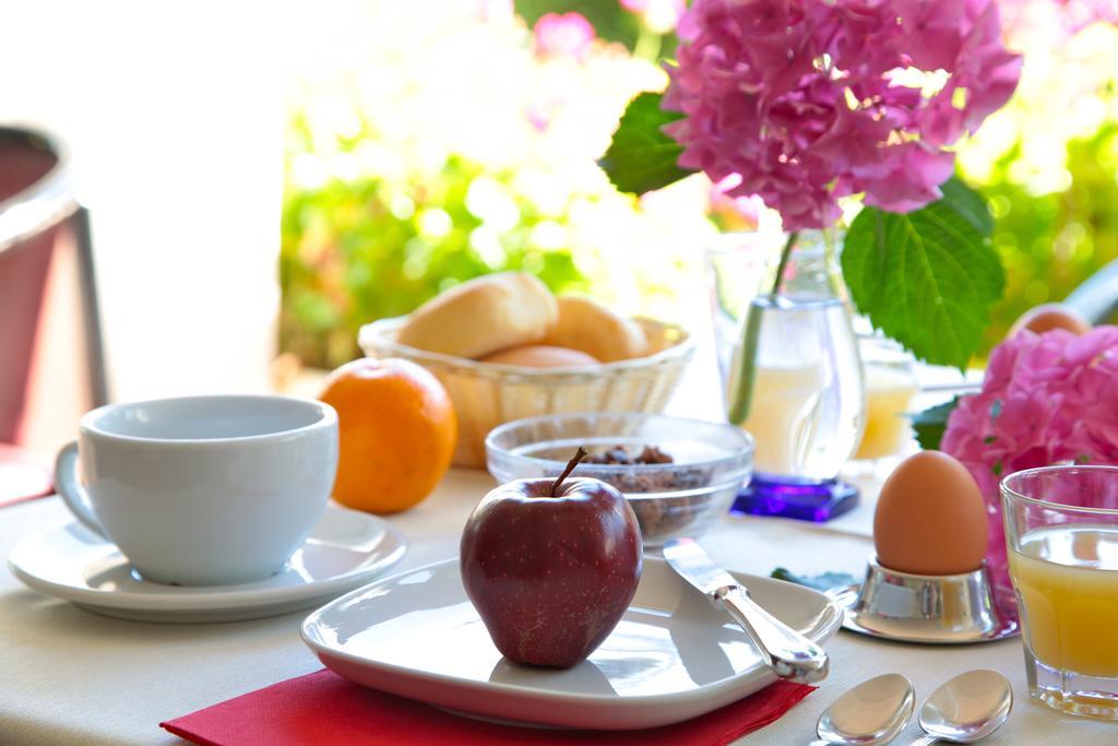 Hotel San Filis Сан-Феличе-дель-Бенако Экстерьер фото