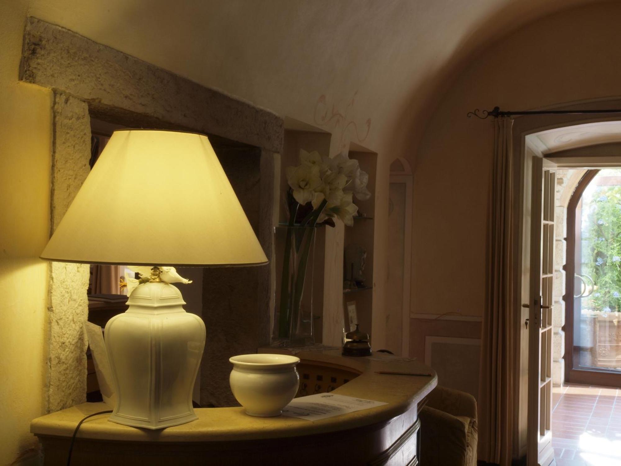 Hotel San Filis Сан-Феличе-дель-Бенако Экстерьер фото